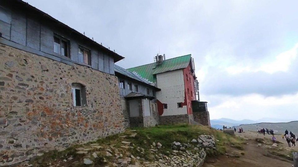 Cabana Babele, scoasă la vânzare pentru 1,6 milioane de euro