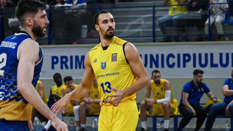 Baschet: Isiah Osborne revine la Corona