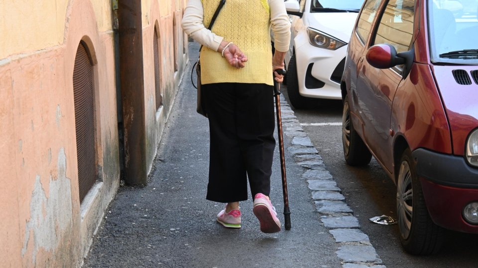 Creșterea impozitelor pentru locuințe, încă în discuții. Ce spun seniorii brașoveni