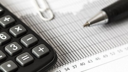 Mediul de afaceri, tot mai vulnerabil în faţa inflaţiei şi a taxelor