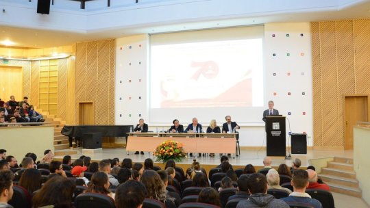 Profesorii din învăţământul preuniversitar se pot înscrie pentru predarea de ore suplimentare