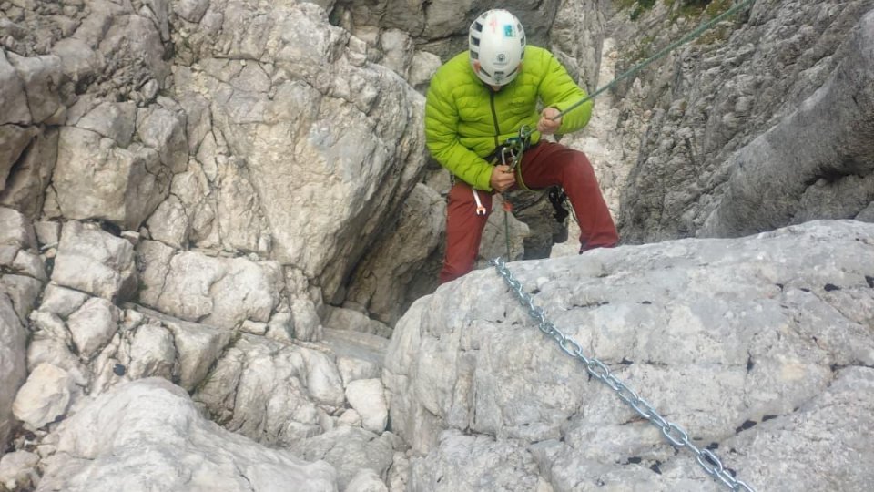 Lanț neautorizat montat în Piatra Craiului, îndepărtat de alpiniști