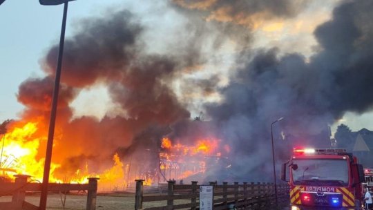 Incendiul de la unitatea turistică din Râșnov a fost lichidat! FOTO+VIDEO