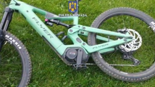 VIDEO Percheziții la Brașov. Biciclete electrice furate din Germania, descoperite în România
