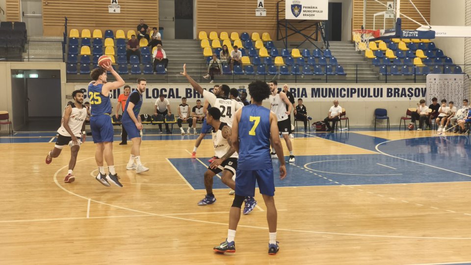 Baschet: Corona Brașov a câștigat turneul amical de la Sala Sporturilor