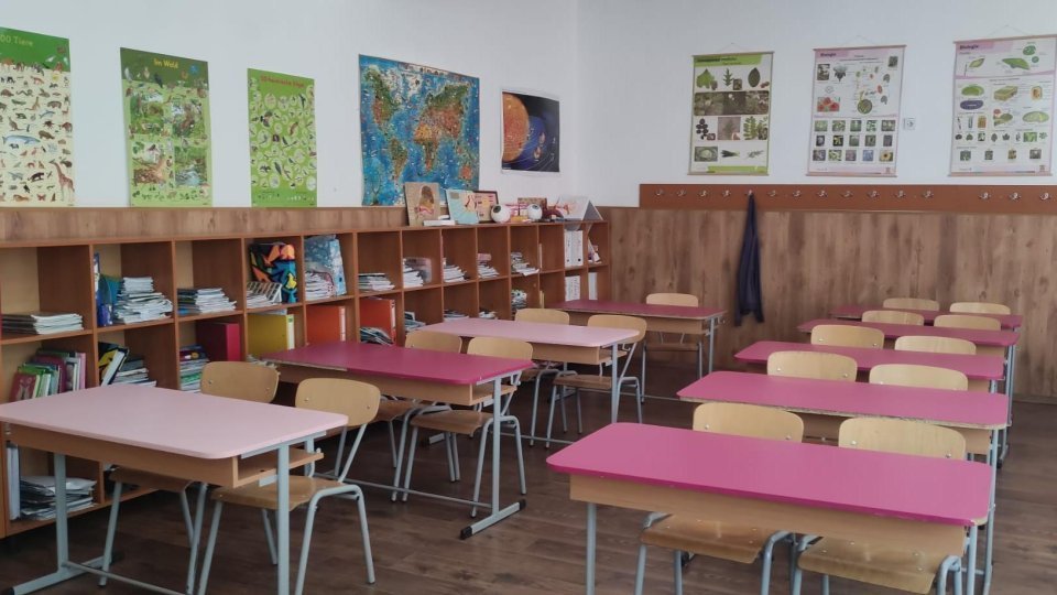 Întârzieri în programul „Cornul şi laptele”