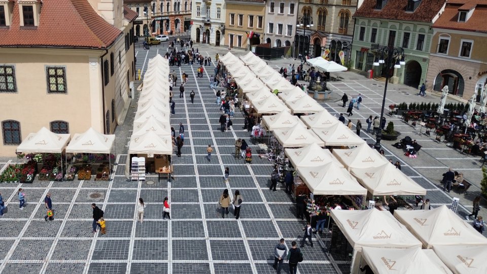 Târg de Artizani și Producători în Piața Sfatului
