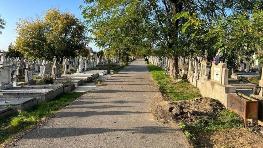 Municipalitatea renunță la pix și registre în evidența Cimitirului Municipal