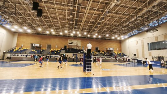 Volei masculin: Corona Brașov a învins Rapidul lui Laurențiu Lică