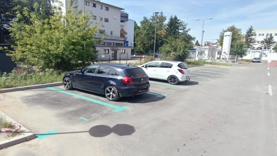 10 locuri de parcare pentru brașovenii care aduc membri de familie bolnavi la UPU
