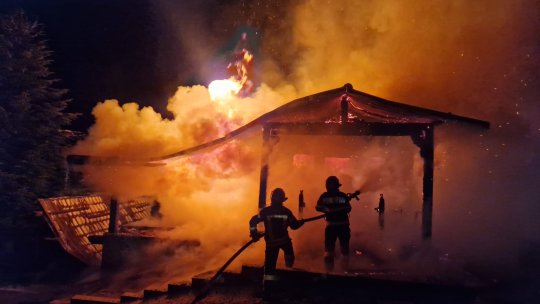 Județul Brașov. 10 incendii în ultimele 48 de ore. O persoană a decedat