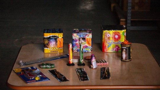 Peste 2.200 kg de articole pirotehnice confiscate de polițiștii brașoveni