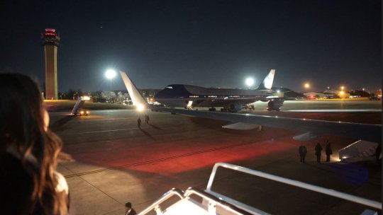 Avionul Air Force One, întors din drumul spre Davos, din cauza unei probleme electrice