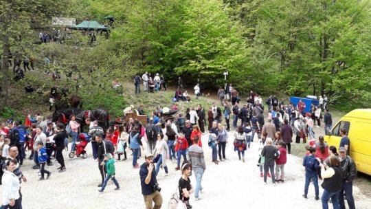 7 din 10 români consideră că ţara se îndreaptă într-o direcţie greşită