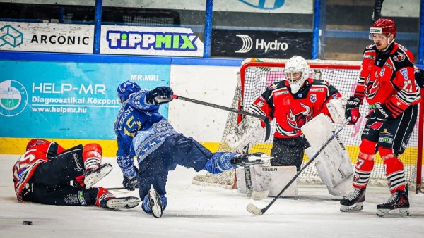 Încă un pas spre trofeu: Corona Brașov – Akademia Budapesta 5-2!
