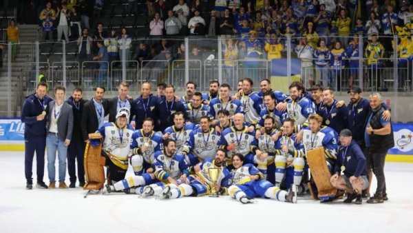 Hochei / 3 jucători de la Corona Brașov în echipa ideală a lunii decembrie din Erste Liga