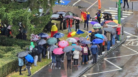 Incidente la protestul susținătorilor lui Călin Georgescu din centrul Brașovului