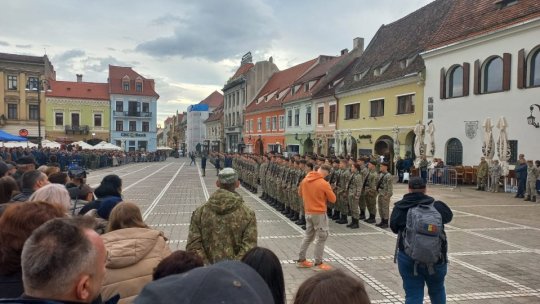 Ceremonia depunerii Jurământului Militar de către studenții anului I din Academia Forţelor Aeriene „Henri Coandă”, pe 23 octombrie