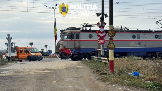 Controale la trecerile la nivel cu calea ferată din Brașov: amenzi de peste 10.000 de lei și permise reținute