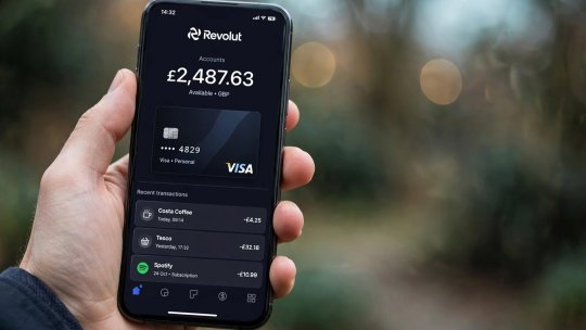 Probleme la Revolut. Clienții nu pot accesa aplicația