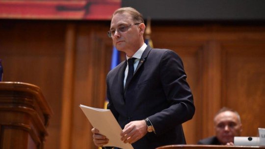 Guvernul Luca Niculescu a fost învestit de Parlament