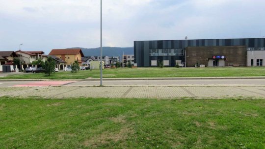 O parcare devine zonă verde în Ghimbav