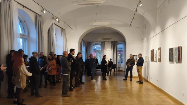 Noaptea Albă a Galeriilor a debutat la Brașov cu expoziția „Junk” semnată de Florin Buta