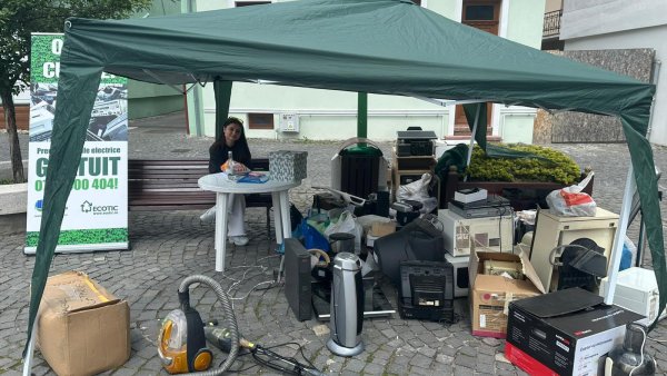 Unde pot preda brașovenii deșeurile electrice și electronice pe 10 și 11 octombrie