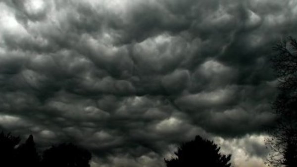 Furtună neobişnuită în zona portuară Marsala din insula italiană Sicilia