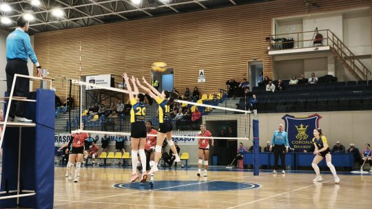 Volei. Echipele de la Corona au câştigat duelurile de sâmbătă