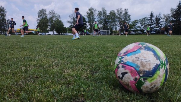 Fotbal: Surprize în Superliga de fotbal | VIDEO