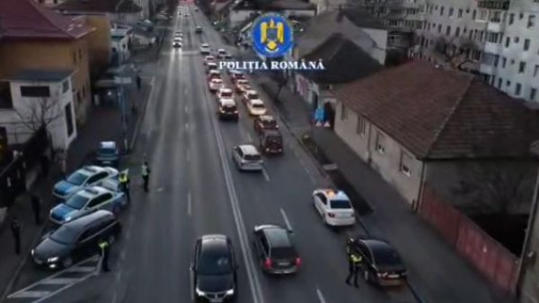 VIDEO Amenzi de 13.000 de lei date de polițiști în zona comercială din cartierul Tractorul