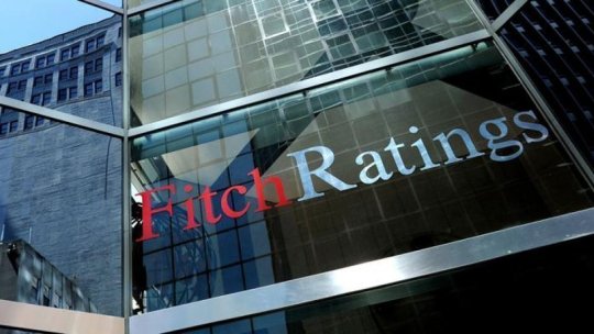 Fitch menţine ratingul suveran al României la 'BBB minus', cu perspectivă negativă