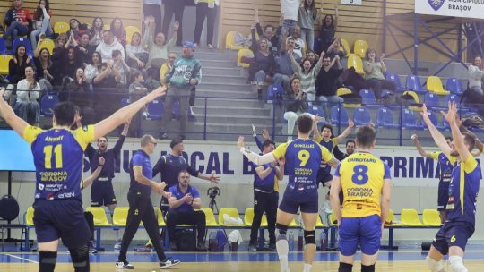 Volei. Victorii pentru echipele de la Corona
