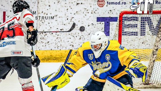 Hochei pe gheaţă. Corona a învins clar Red Hawks