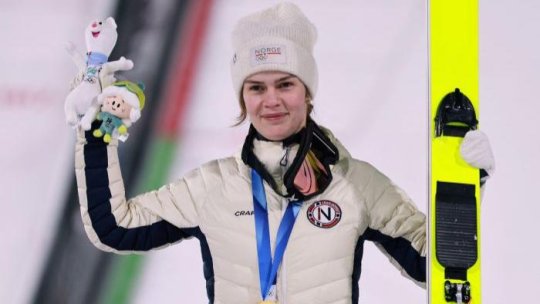 Sărituri cu schiurile. Aur pentru Anna Odine Stroem. Daniela Toth a terminat pe locul 34