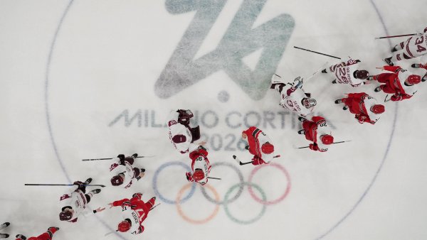 Hochei. Canada, SUA, Slovacia şi Finlanda sunt în sferturi | VIDEO