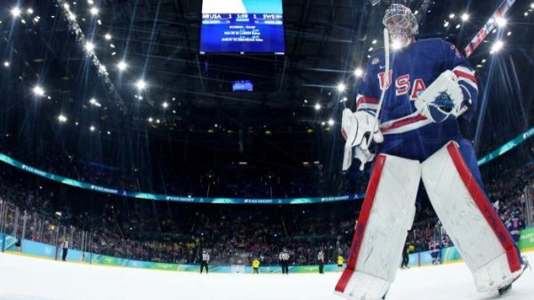 Hochei. S-au stabilit semifinalele | VIDEO