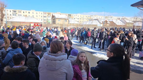 Prima zi din Săptămâna Protecției Civile