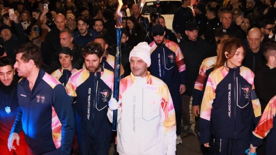 Cristi Chivu a purtat torța Jocurilor Olimpice de iarnă