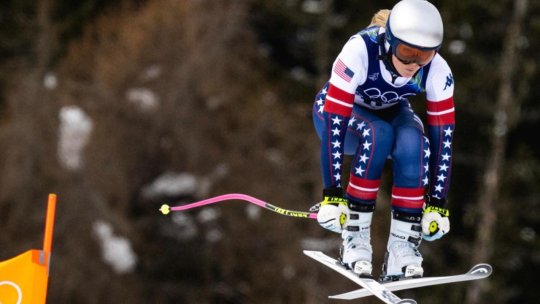 Accidentare gravă la JO: schioarea Lindsey Vonn, dusă cu elicopterul la spital