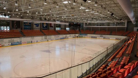 Hochei. Titlul de campioană a României se va decide sub Tâmpa