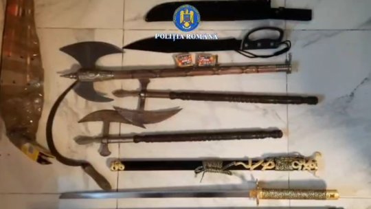 3 percheziții la Săcele, la suspecți acuzați că dețin ilegal arme și muniții | VIDEO