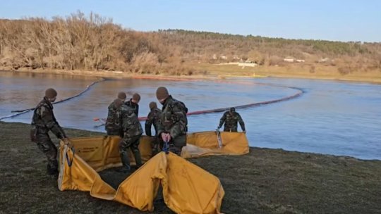 Din cauza poluării cu produse petroliere, Moldova instituie stare de alertă pe bazinul fluviului Nistru