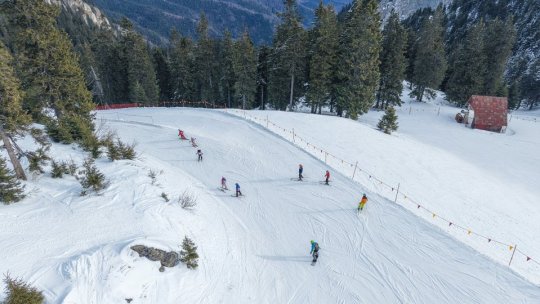Se schiază în condiții de primăvară în Poiana Brașov