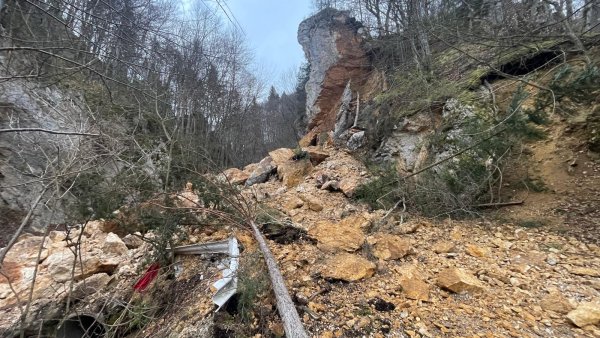 Alunecare de teren la Pietrele lui Solomon