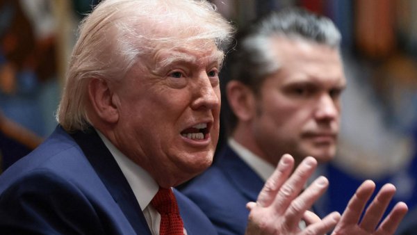 Război în Orientul Mijlociu. Donald Trump a anunţat că prelungeşte pauza atacurilor asupra centralelor energetice iraniene