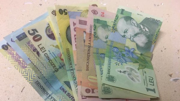 Alocațiile și indemnizațiile pentru creșterea copilului ajung vineri la beneficiari