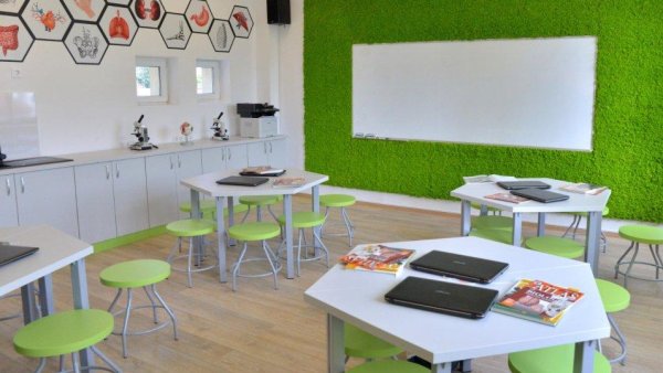 Școlile se pot înscrie pentru a deveni „școli pilot” până în 29 martie