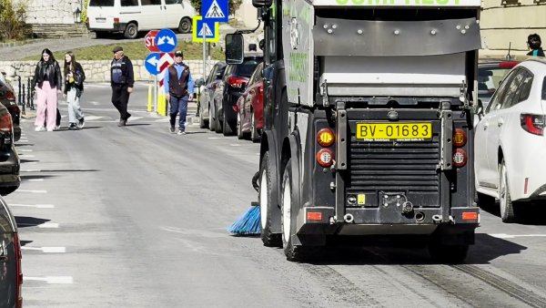A început curățenia de primăvară în municipiul Brașov | VIDEO
